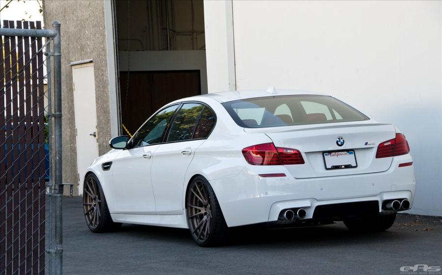  BMW M5 by EAS 2014 года  (фото 3 из 10)